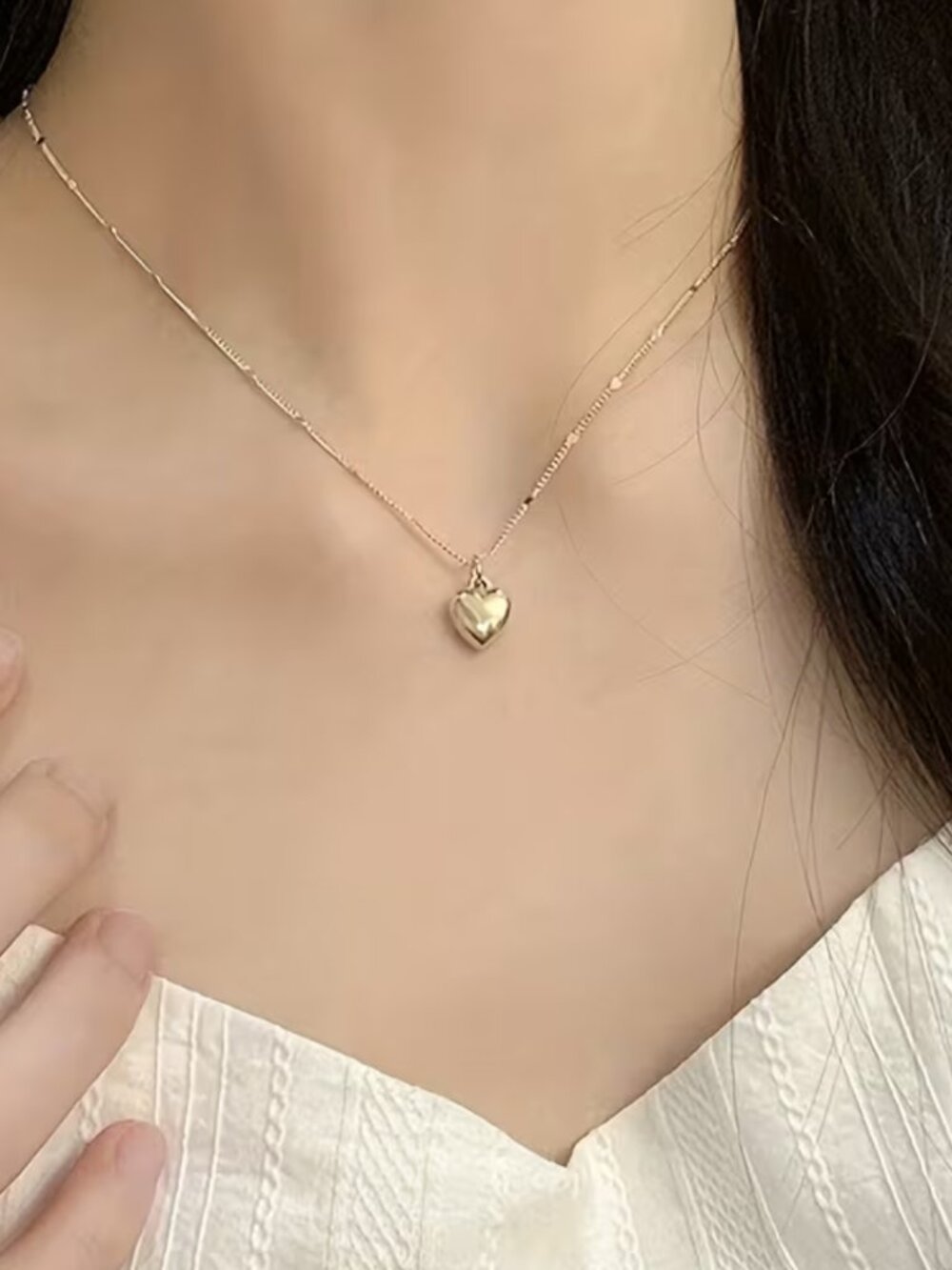 Necklace Puff Heart Pendant Golden Twisted Bar Cable Chain